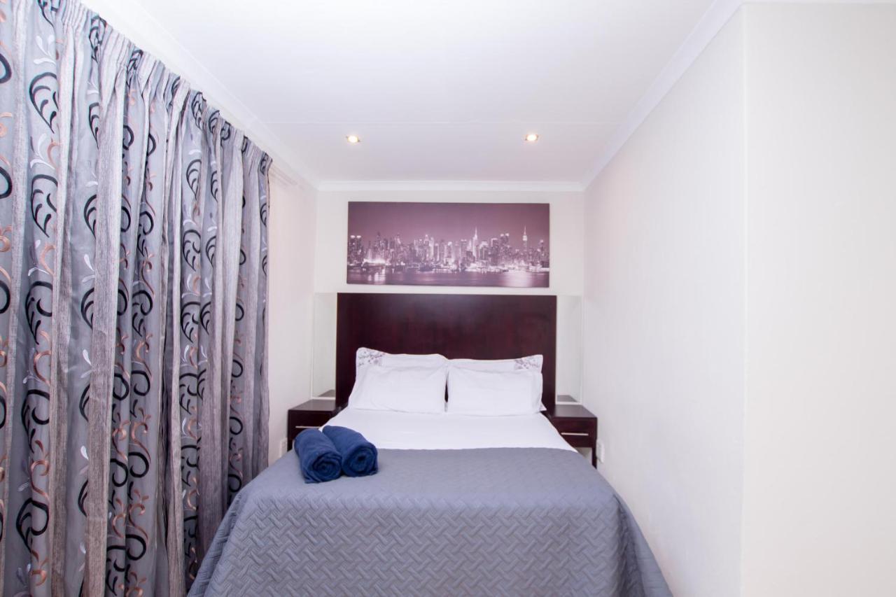 Prestigious Apartments Sandton Exterior foto