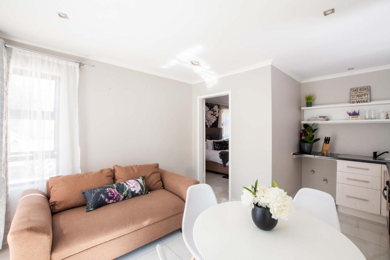 Prestigious Apartments Sandton Exterior foto