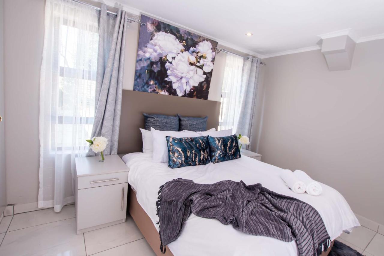Prestigious Apartments Sandton Exterior foto